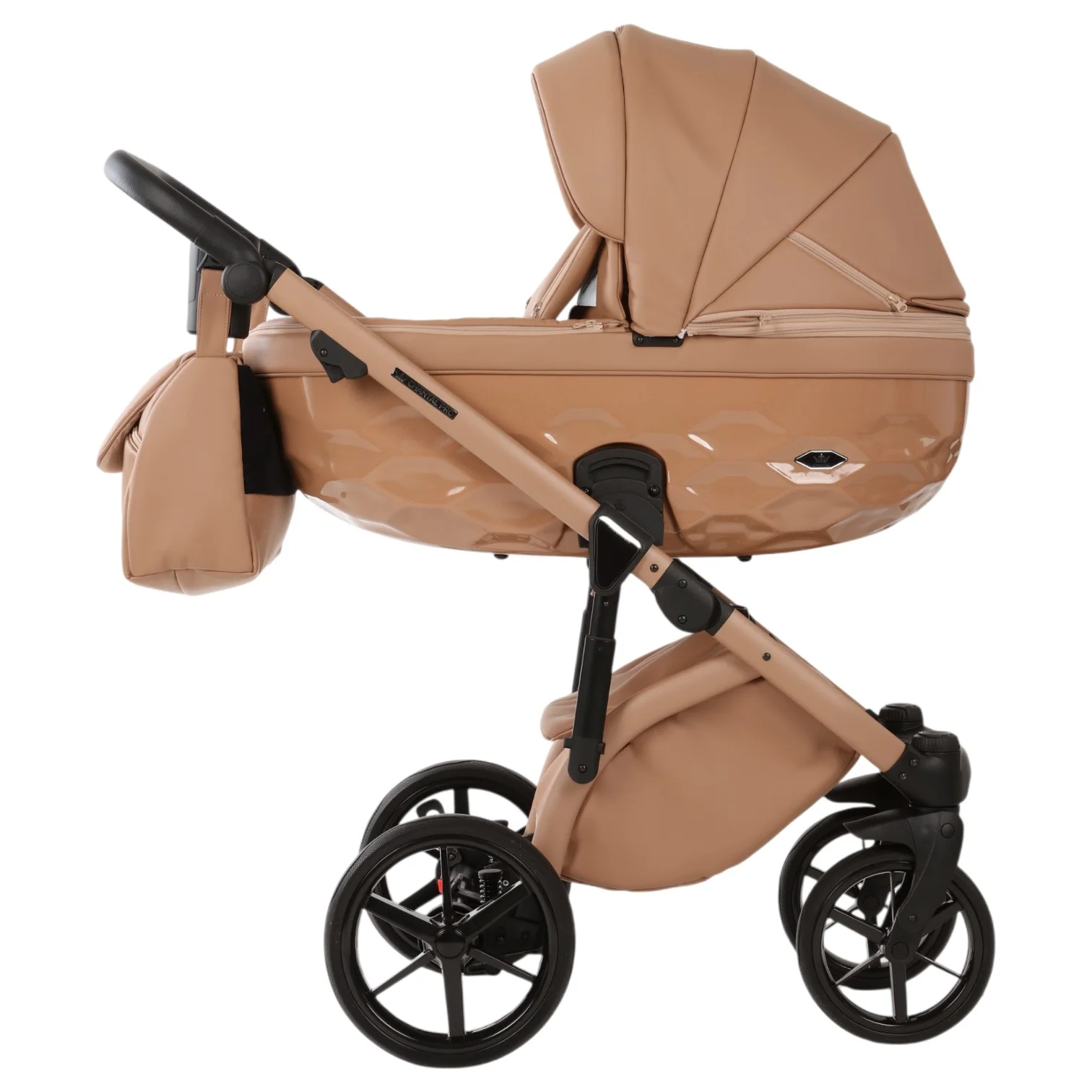 Коричневый